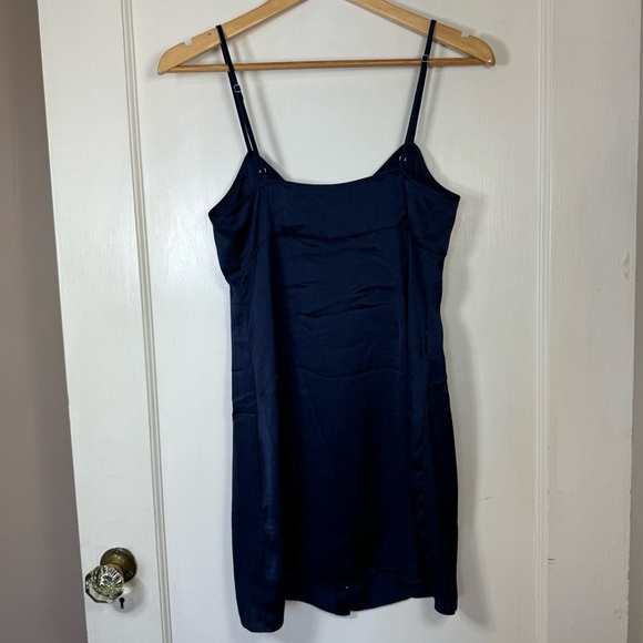 Aritzia Wilfred Bloom Mini Slip Dress - Picture 5 of 8